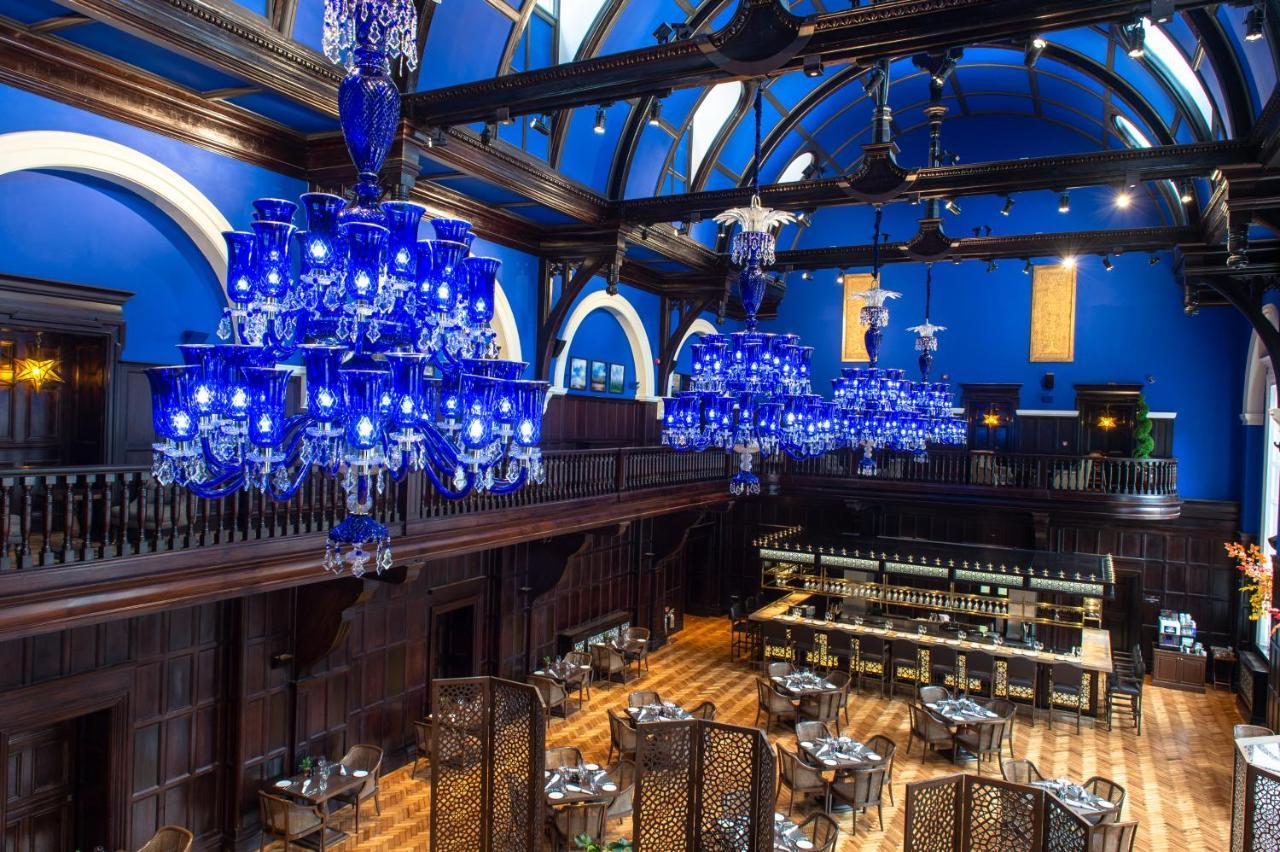 The Lalit London Ξενοδοχείο Εξωτερικό φωτογραφία The interior of Blue Water