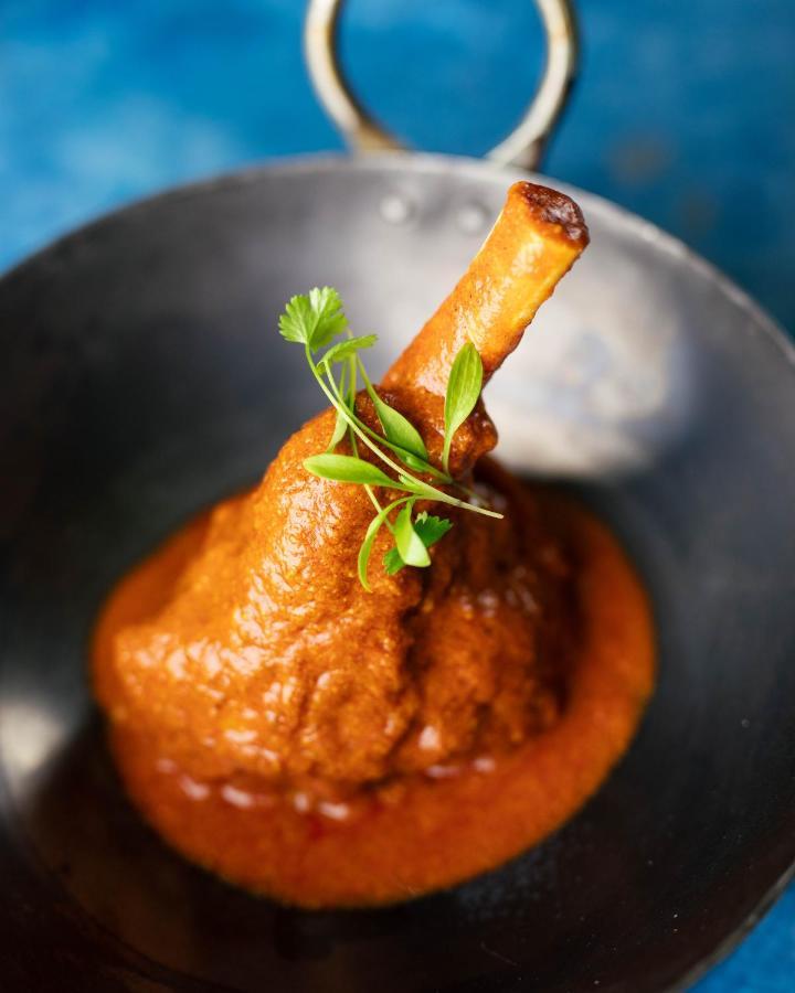 The Lalit London Ξενοδοχείο Εξωτερικό φωτογραφία A mutton shank