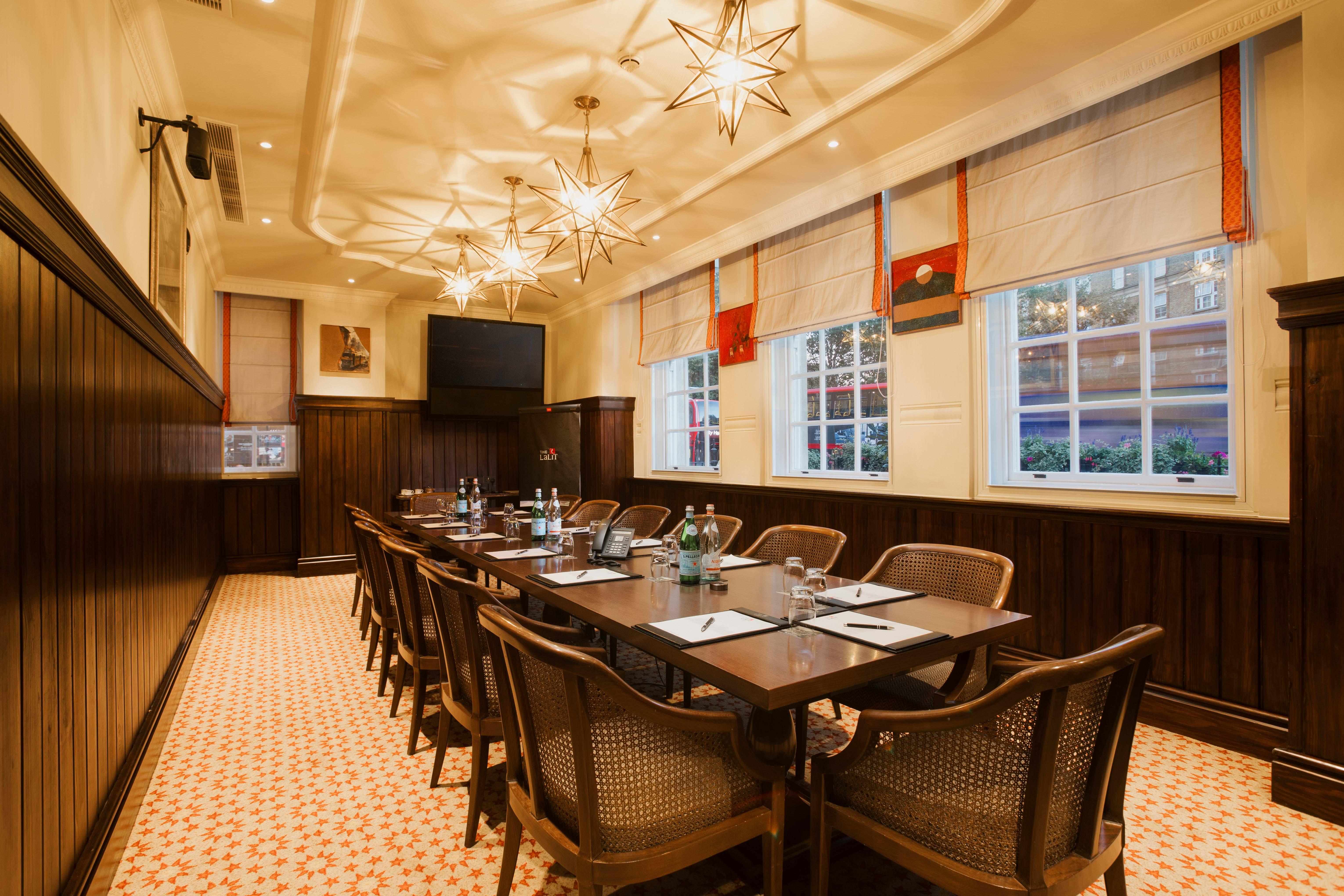 The Lalit London Ξενοδοχείο Εξωτερικό φωτογραφία The Long Room