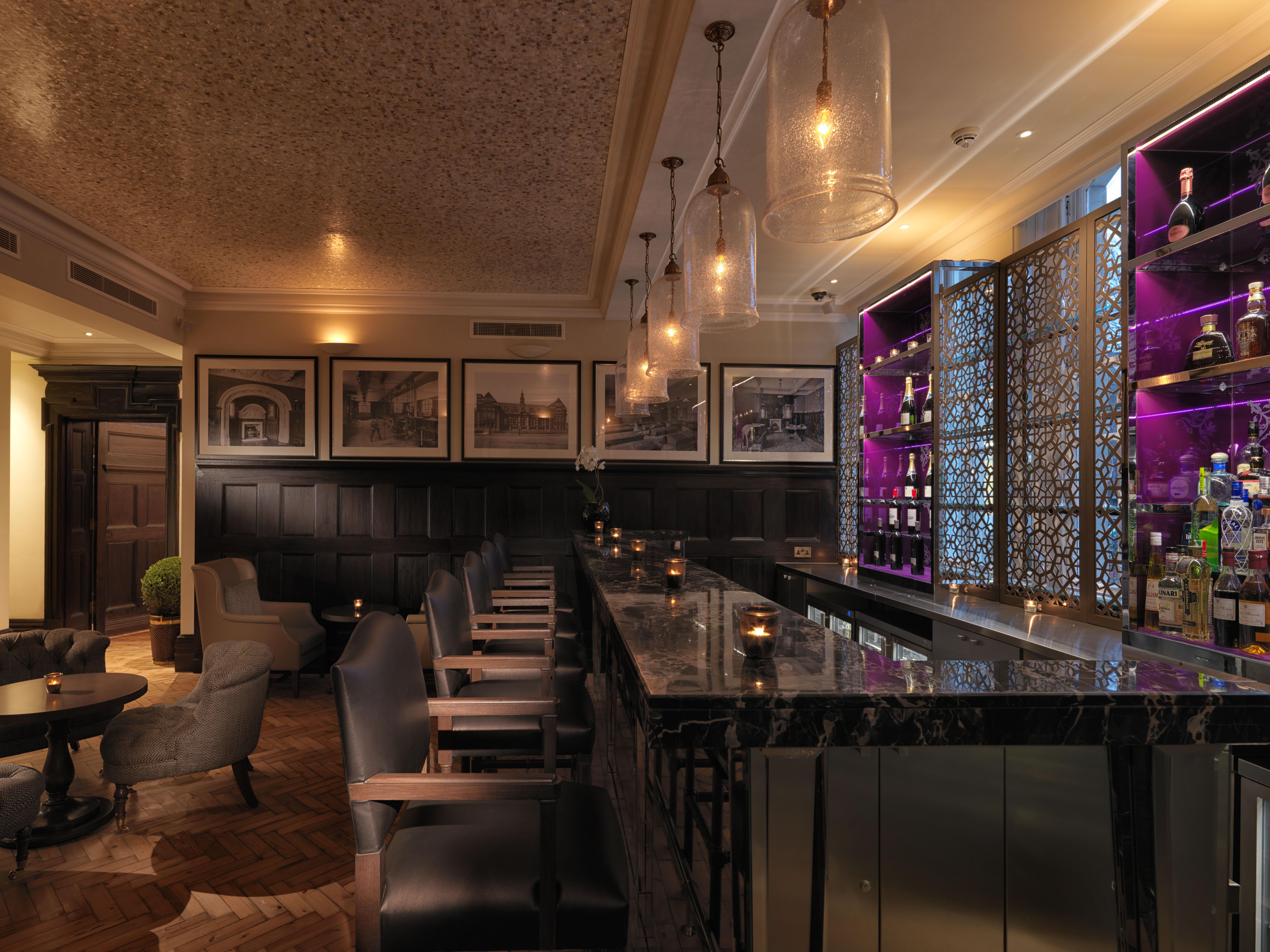 The Lalit London Ξενοδοχείο Εξωτερικό φωτογραφία The bar at the hotel