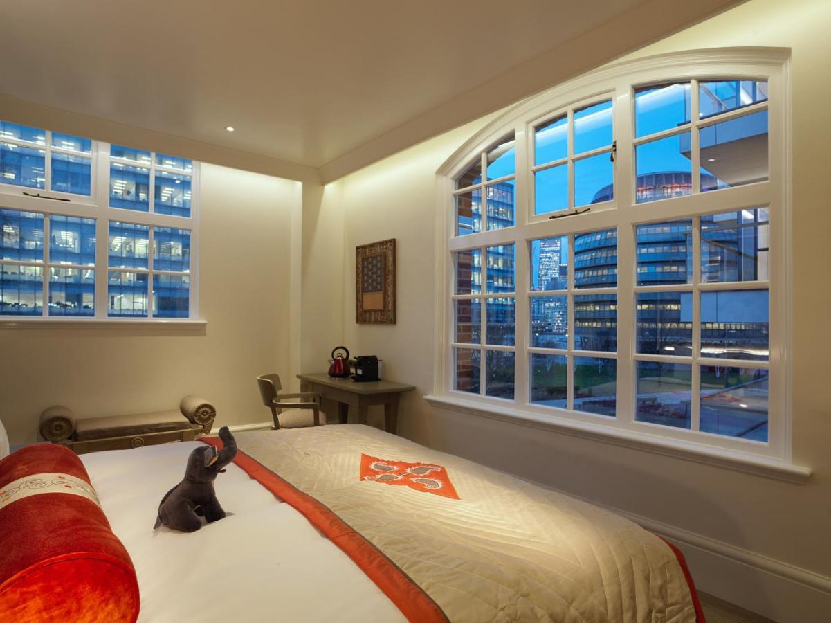 The Lalit London Ξενοδοχείο Δωμάτιο φωτογραφία A bedroom at the Mandarin Oriental, London