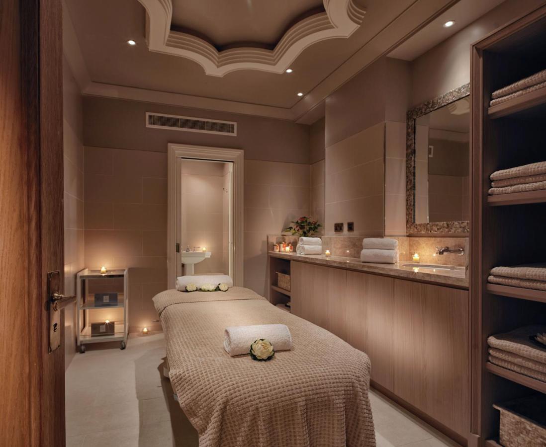 The Lalit London Ξενοδοχείο Εξωτερικό φωτογραφία A treatment room at the spa